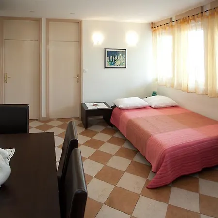 Apartman Ideal Location