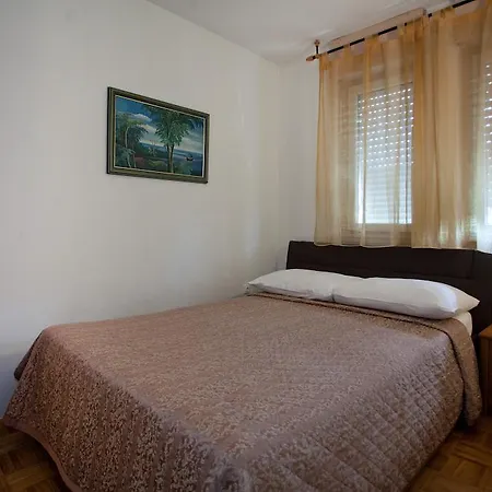 Ideal Location * Split